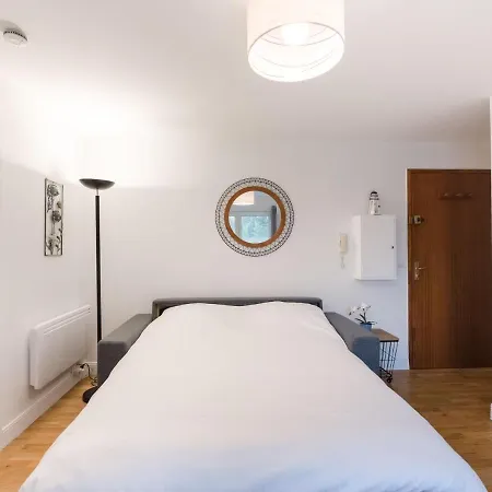 Apartment In A By The Sea *