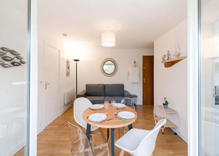 A Port-en-bessin Proche Port-en-Bessin-Huppain