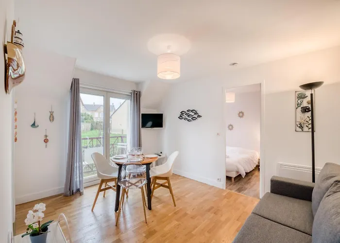 A Port-en-bessin Proche