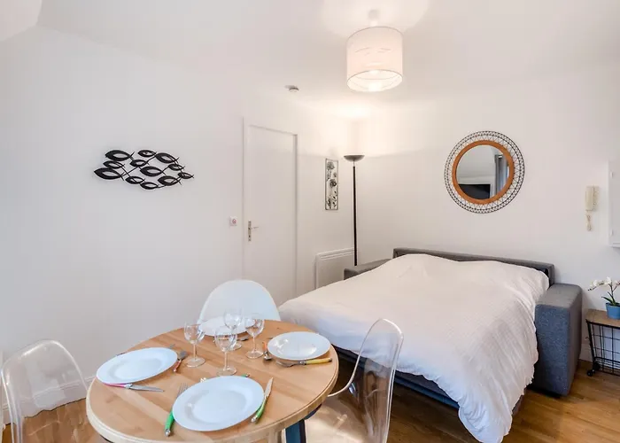 A Port-en-bessin Proche * Port-en-Bessin-Huppain