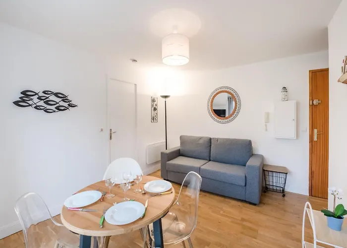 A Port-en-bessin Proche *