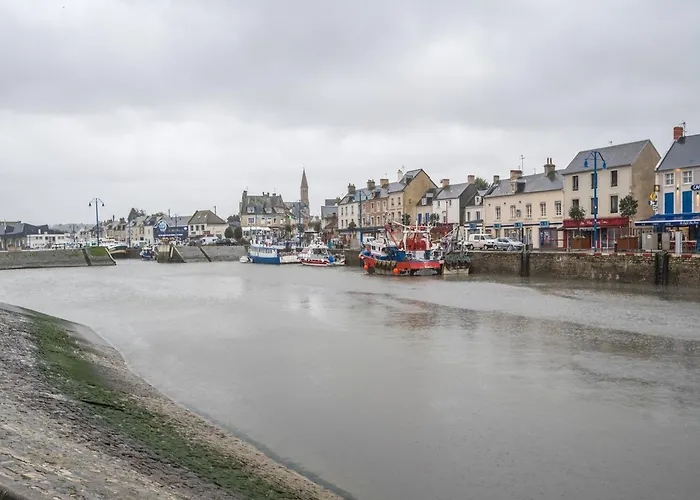 A Port-en-bessin Proche Port-en-Bessin-Huppain